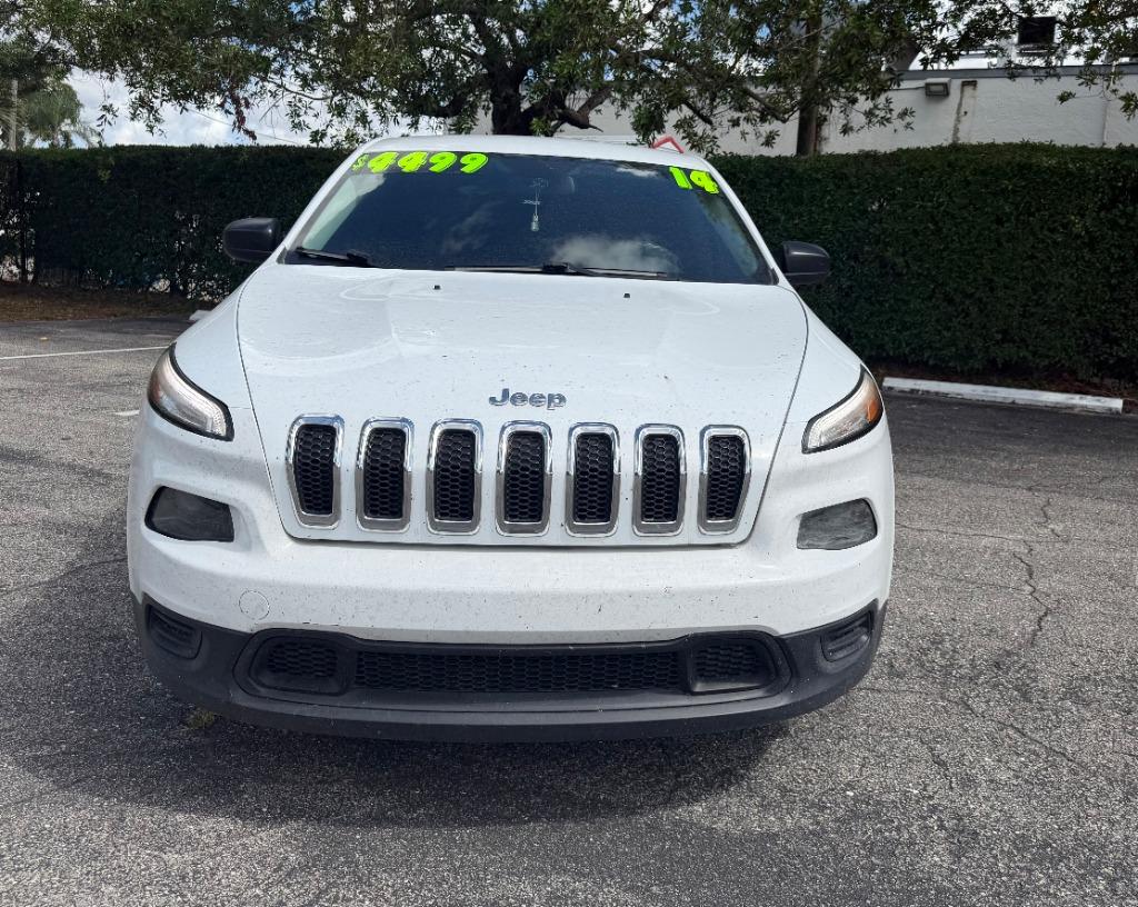 2014 Jeep Cherokee - $4,499
