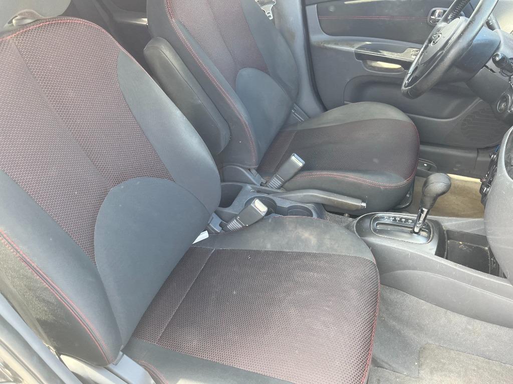 2010 Kia Rio - $2,350