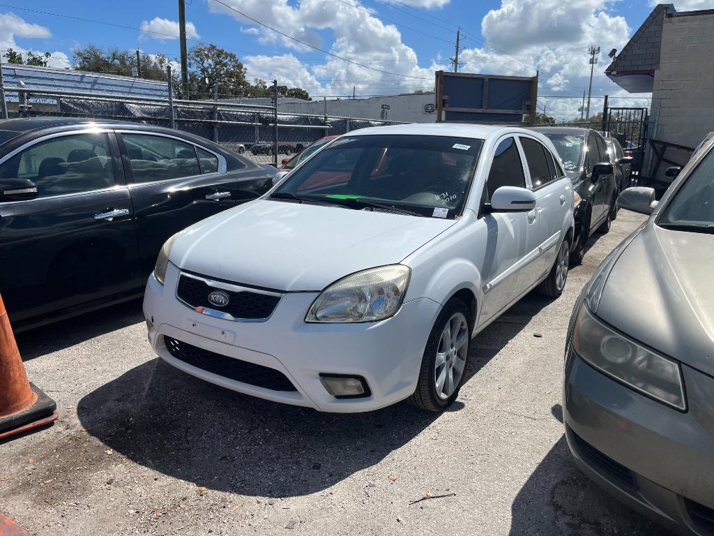 2010 Kia Rio - $2,350