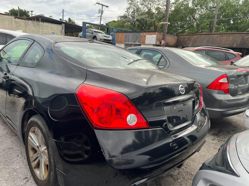 2011 Nissan Altima - $2,850