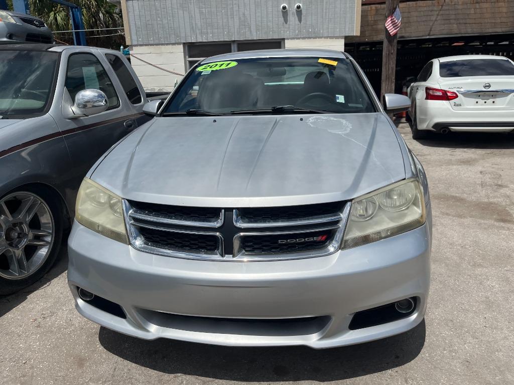 2011 Dodge Avenger - $2,850