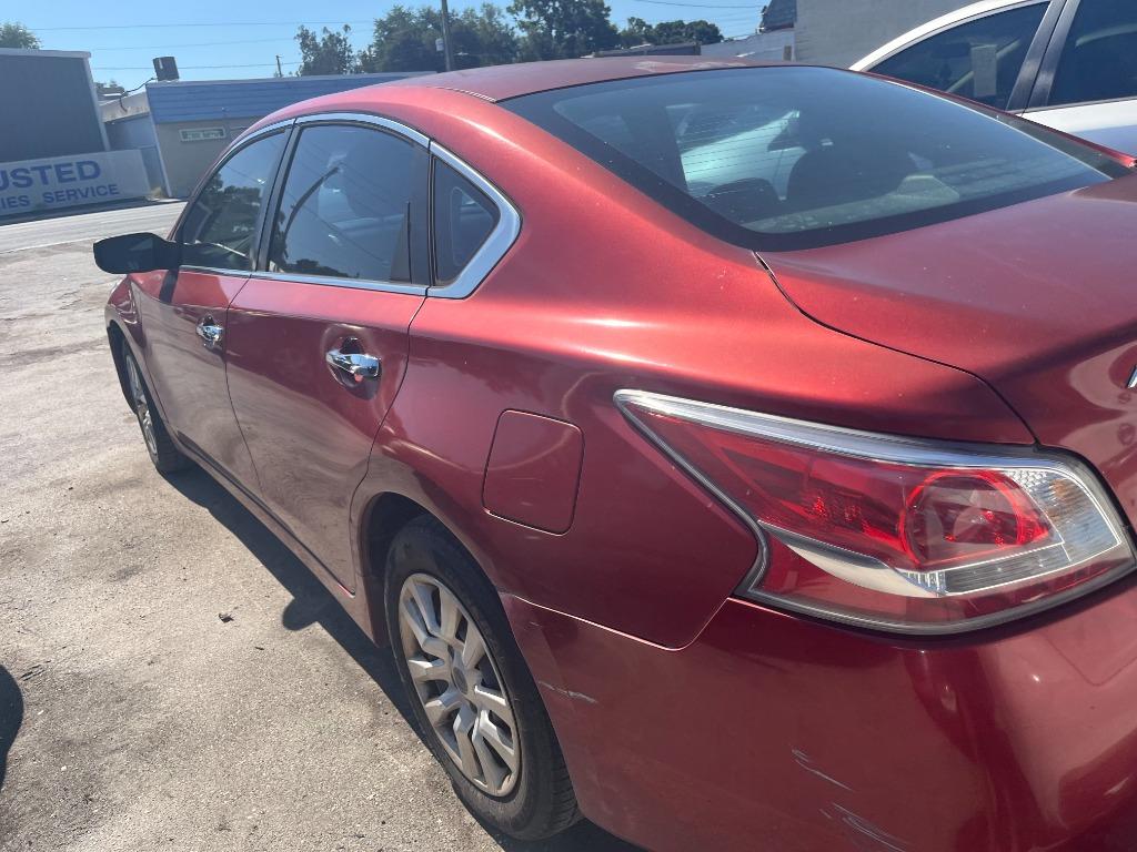 2015 Nissan Altima - $2,750