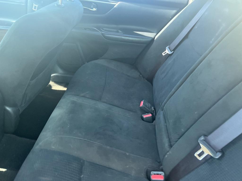 2015 Nissan Altima - $2,750