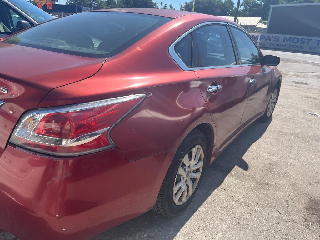 2015 Nissan Altima - $2,750
