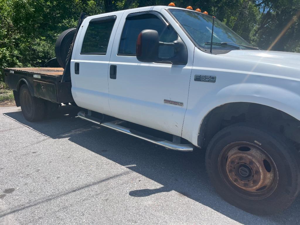 2003 Ford F-550 - $7,500