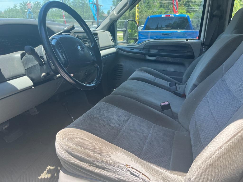 2003 Ford F-550 - $7,500