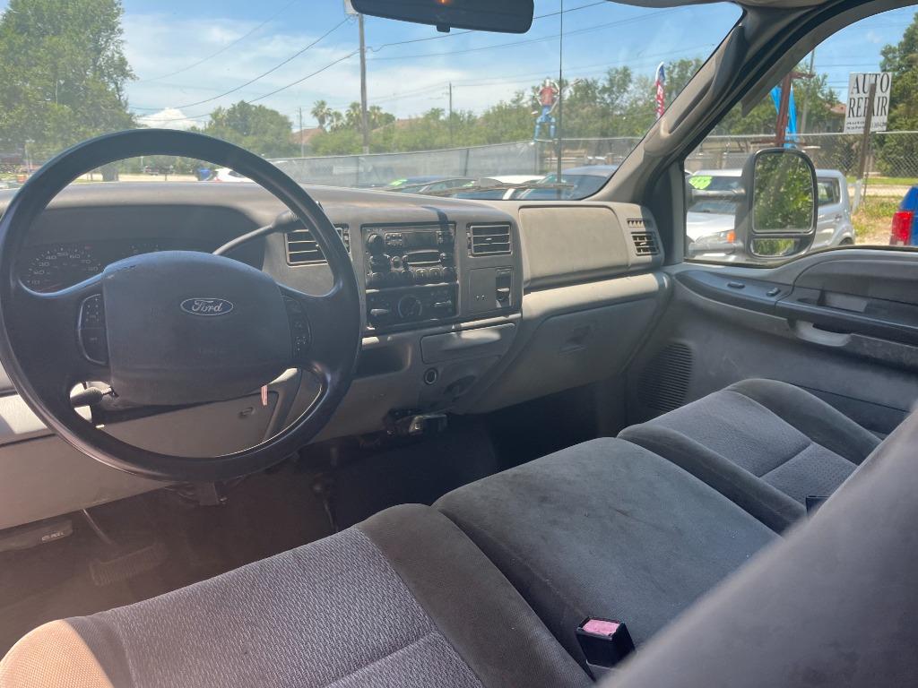 2003 Ford F-550 - $7,500