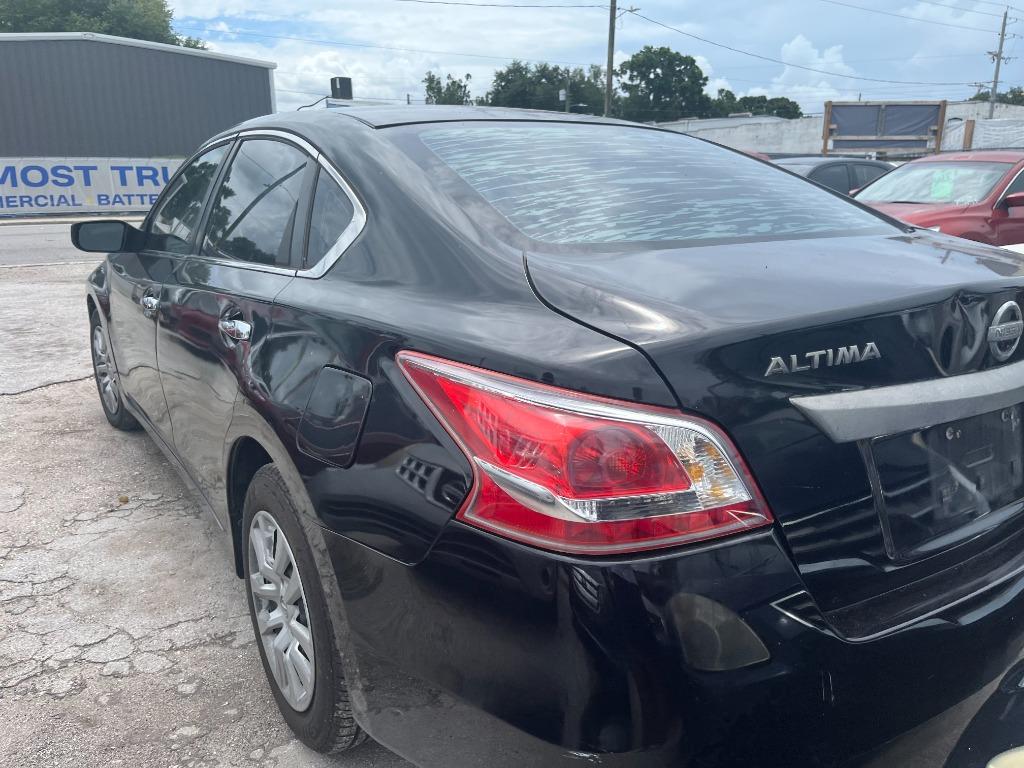 2013 Nissan Altima - $3,450