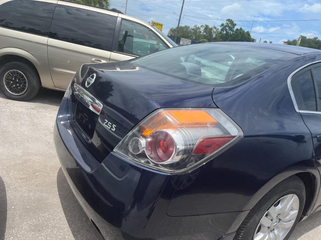2010 Nissan Altima - $3,250