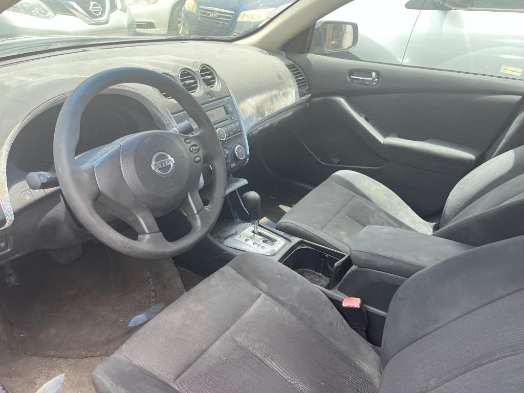 2010 Nissan Altima - $3,250
