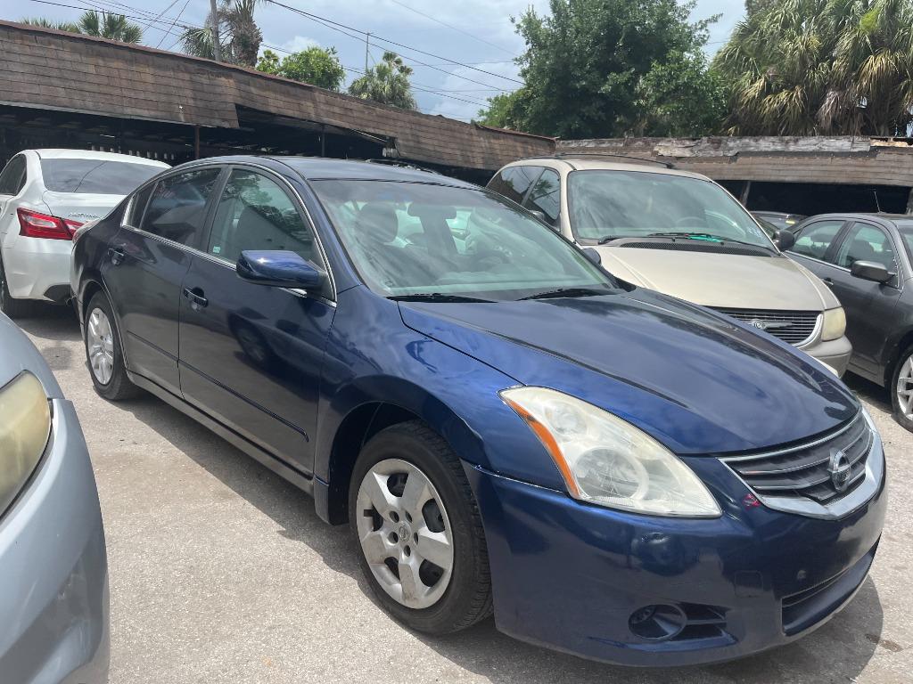 2010 Nissan Altima - $3,250