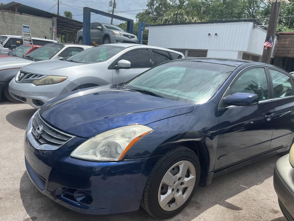 2010 Nissan Altima - $3,250
