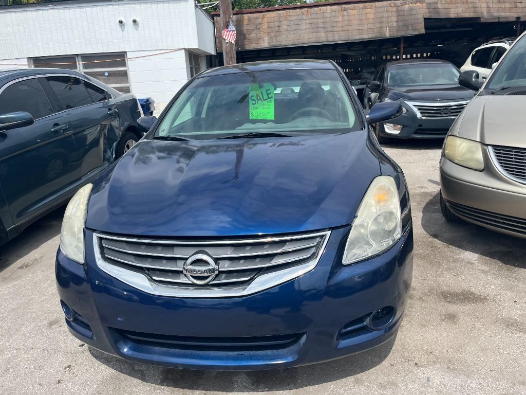 2010 Nissan Altima - $3,250
