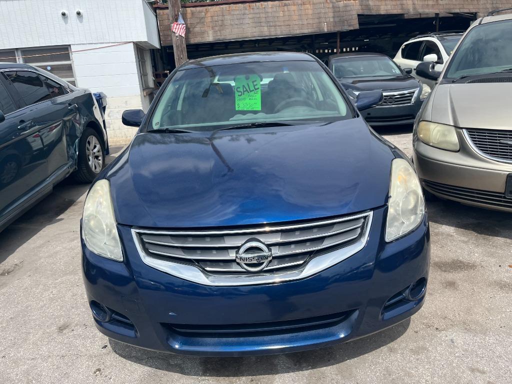 2010 Nissan Altima - $3,250