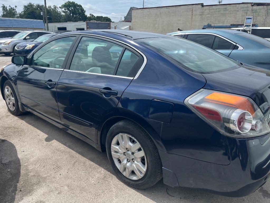 2010 Nissan Altima - $3,250