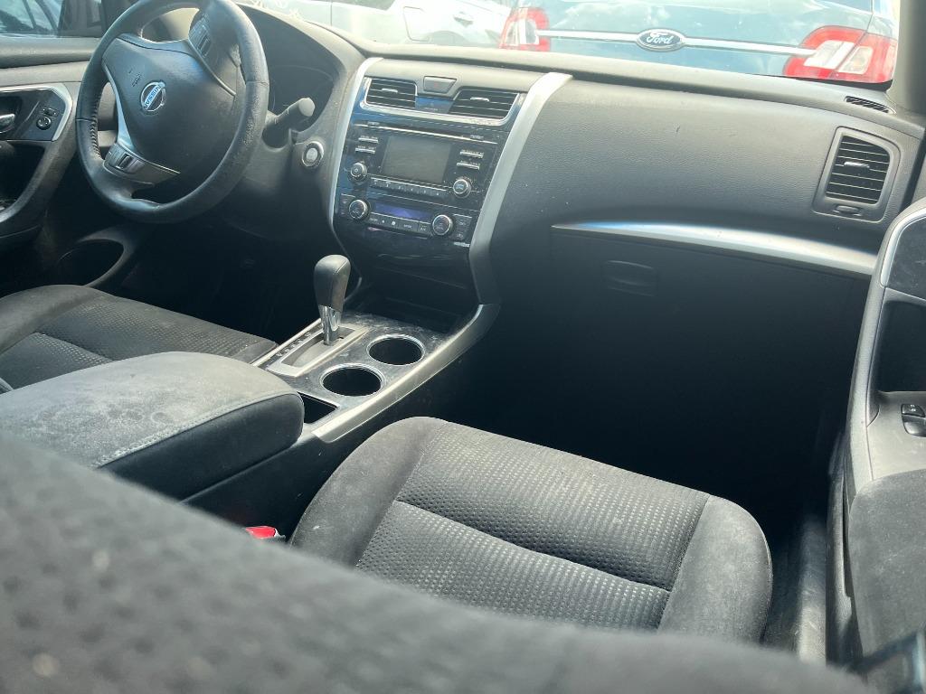 2014 Nissan Altima - $1,950