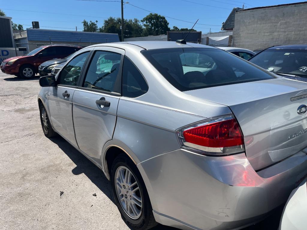 2010 Ford Focus - $1,950