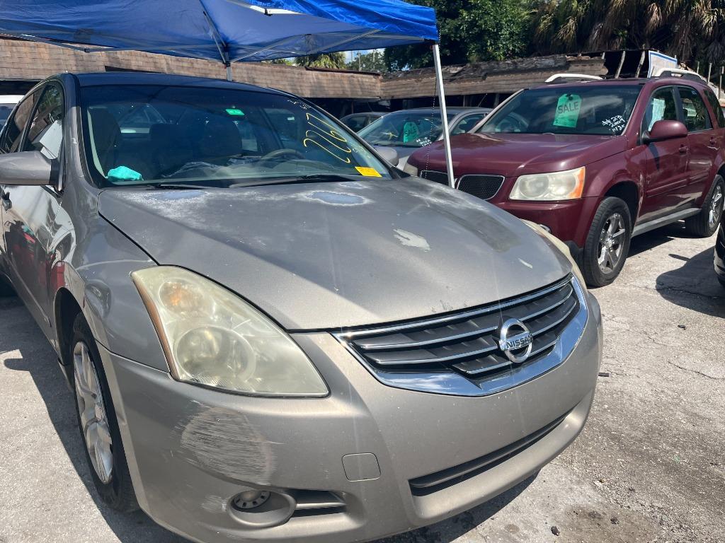 2011 Nissan Altima - $1,950