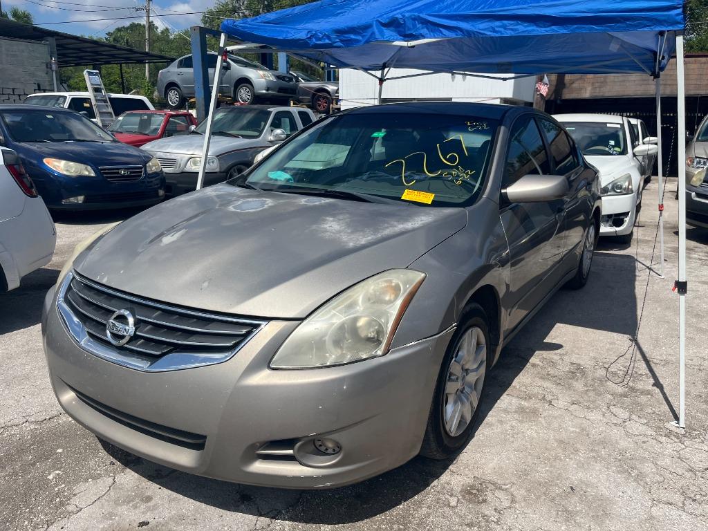 2011 Nissan Altima - $1,950