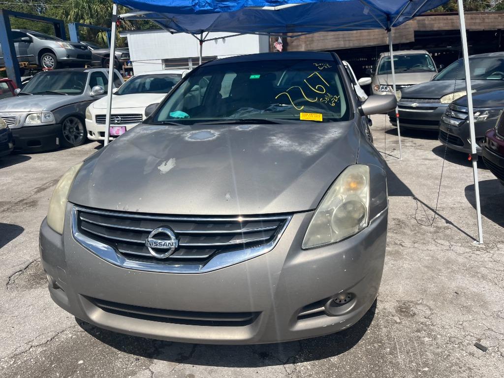 2011 Nissan Altima - $1,950
