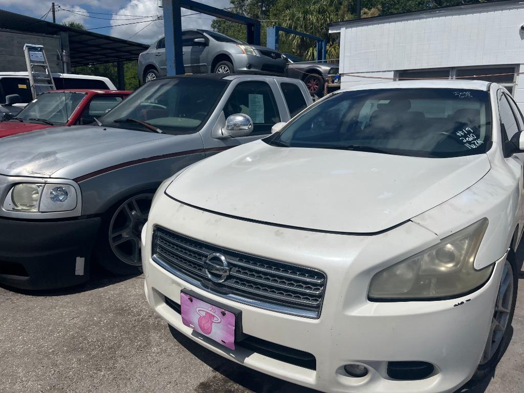2010 Nissan Maxima - $2,450