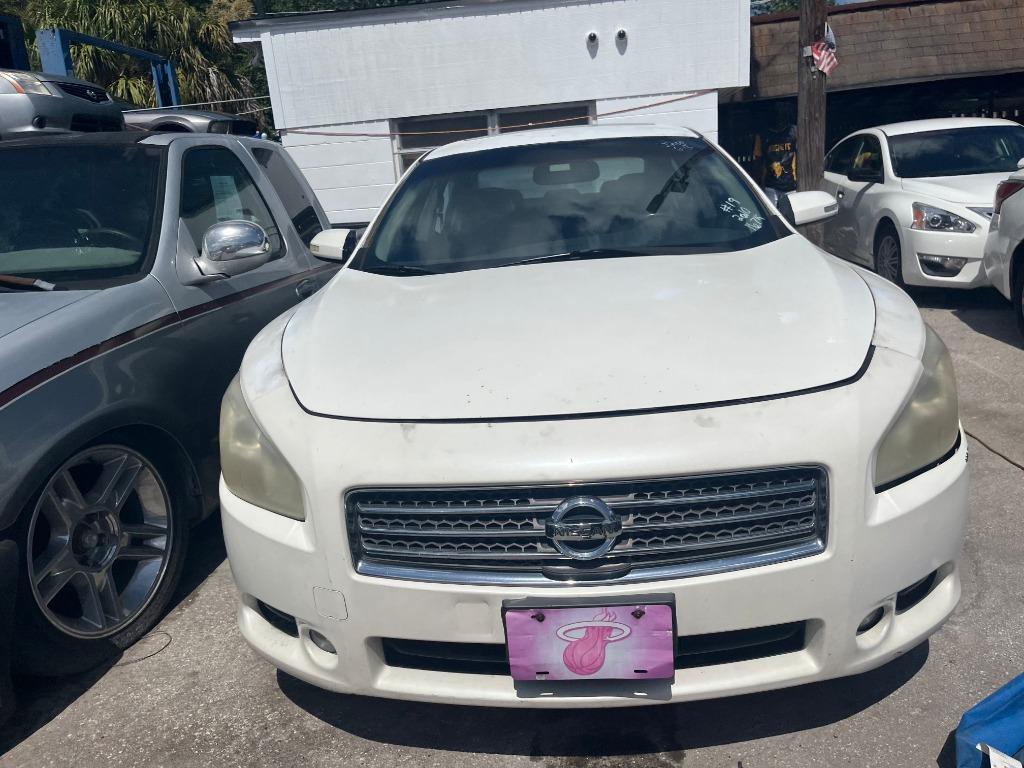 2010 Nissan Maxima - $2,450