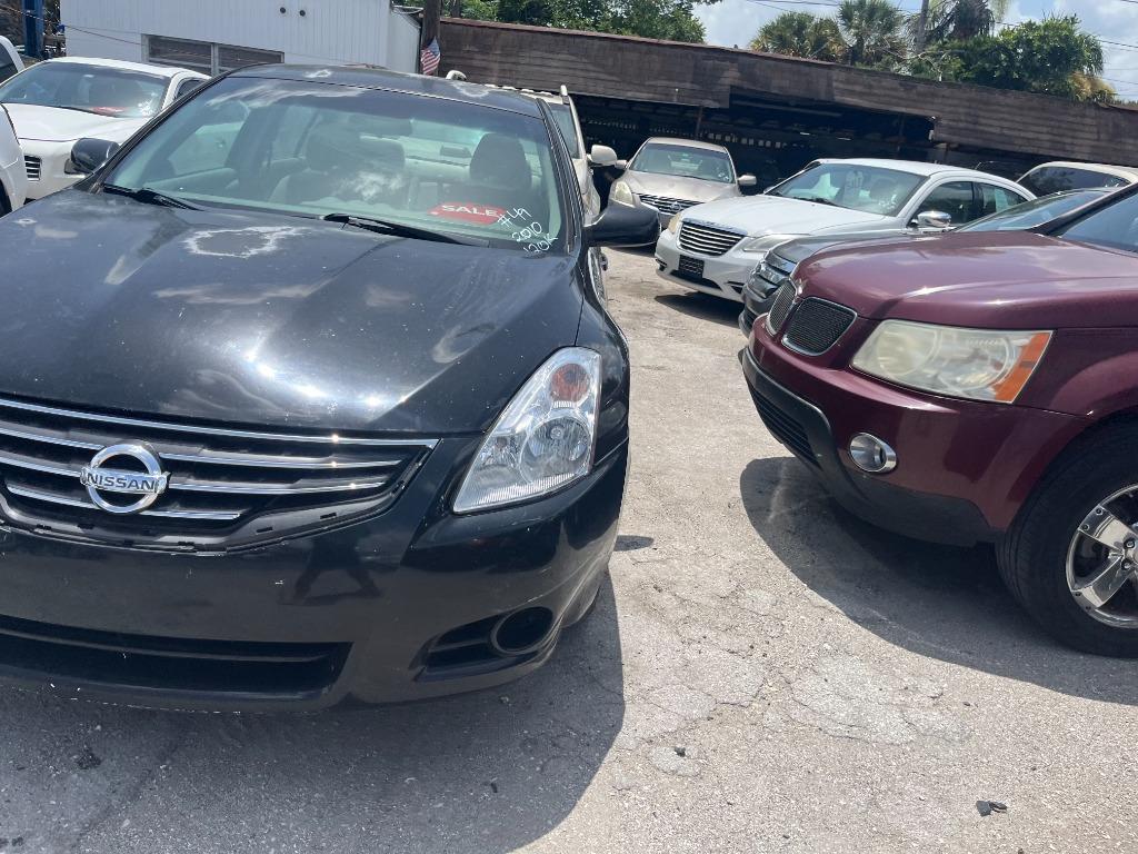 2010 Nissan Altima - $2,250