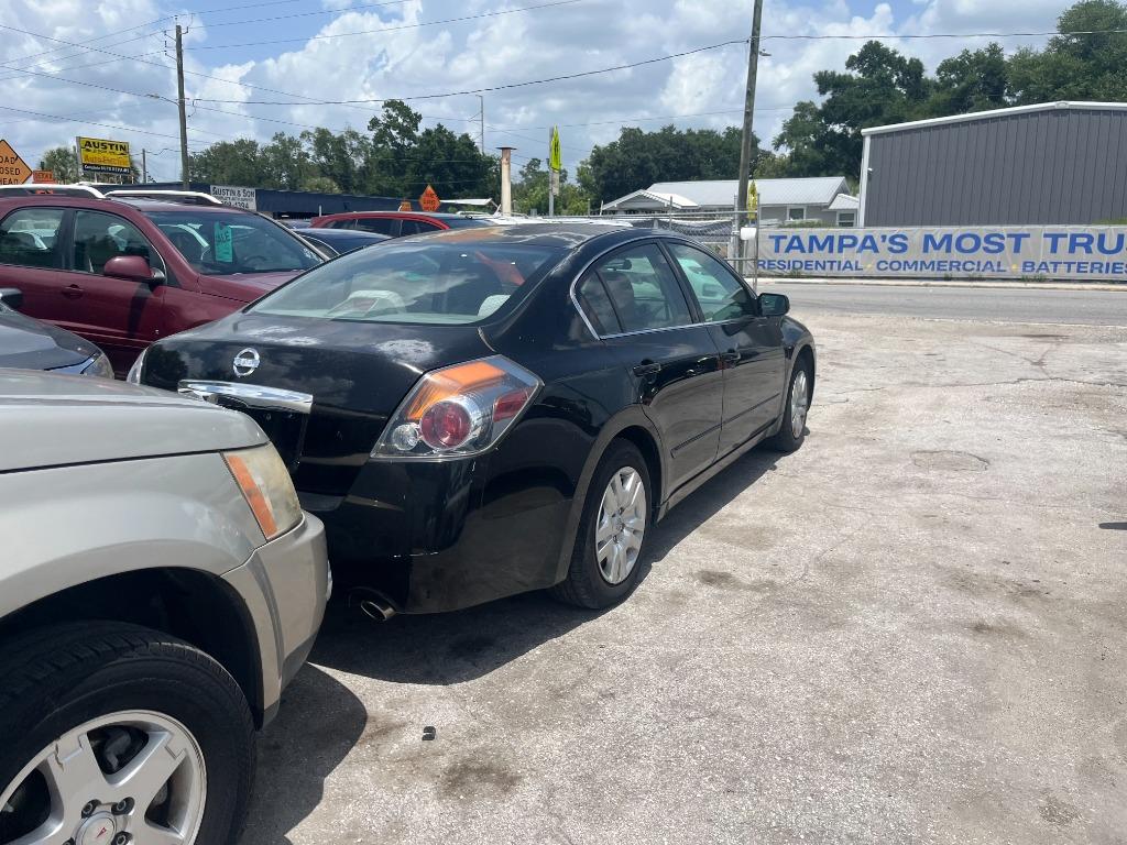 2010 Nissan Altima - $2,250