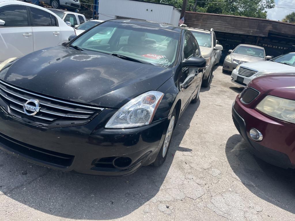 2010 Nissan Altima - $2,250