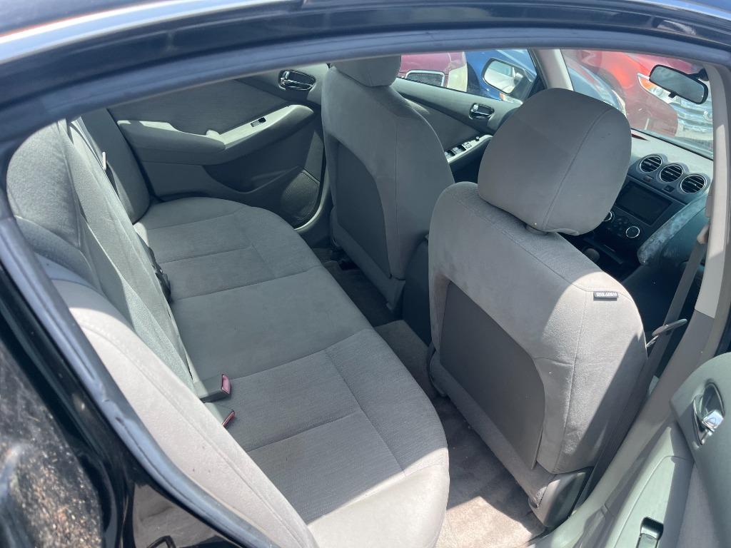 2010 Nissan Altima - $2,250