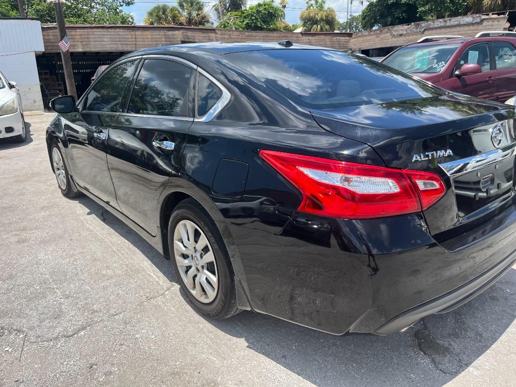 2016 Nissan Altima - $4,450