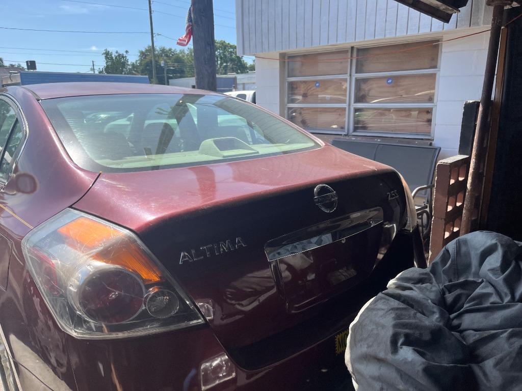 2012 Nissan Altima - $1,750