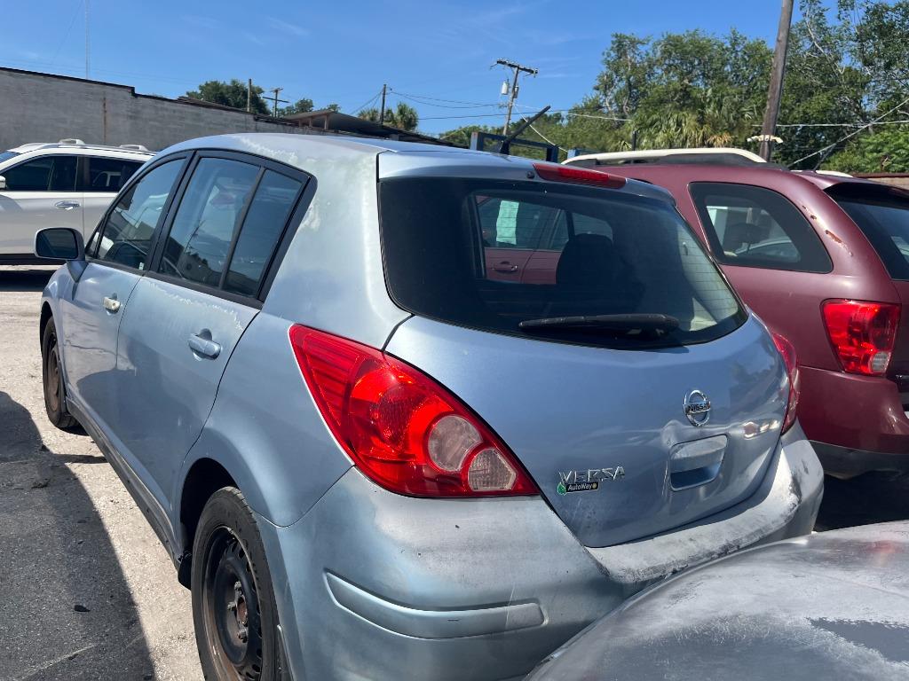 2011 Nissan Versa - $1,450