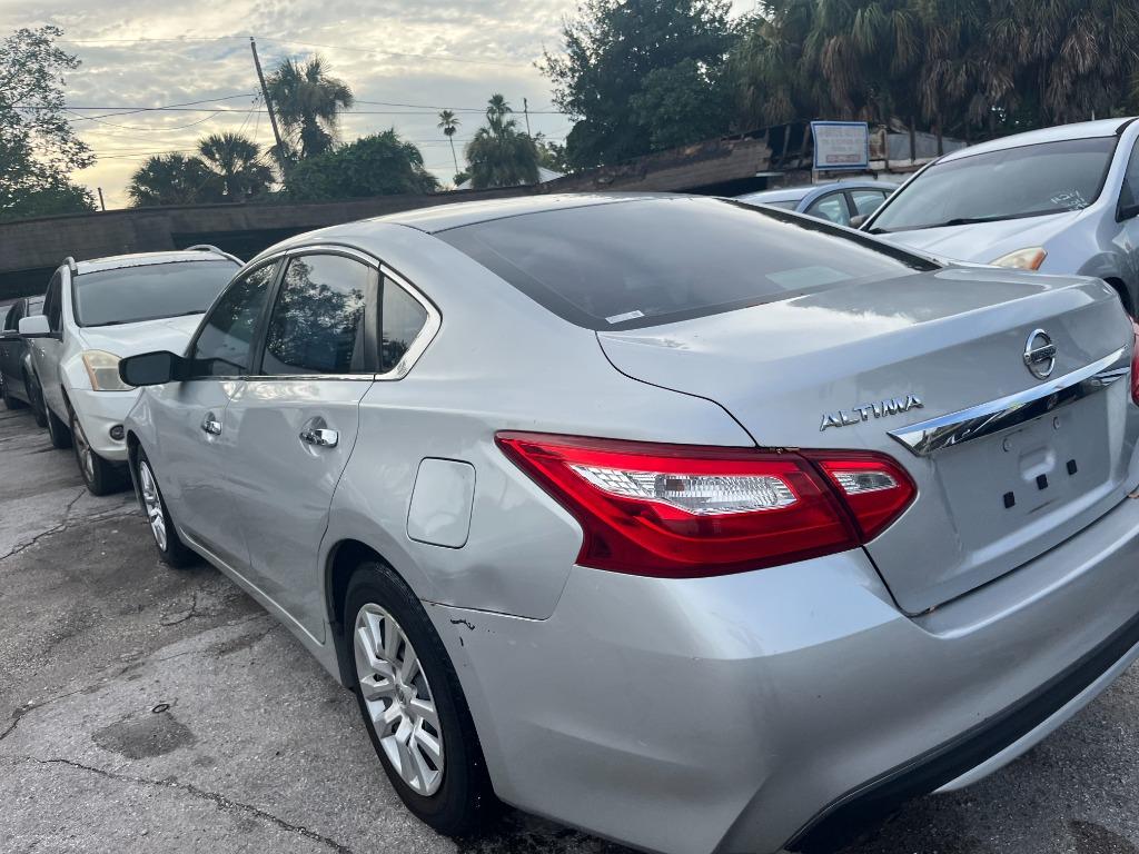 2016 Nissan Altima - $3,450