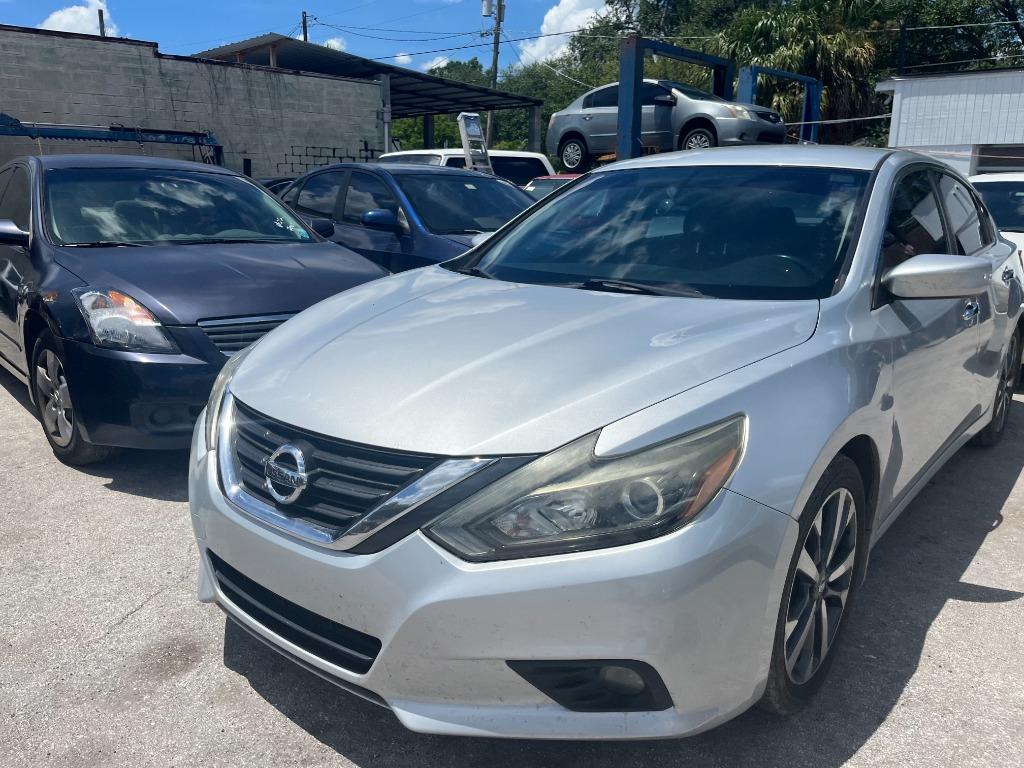 2017 Nissan Altima - $4,450