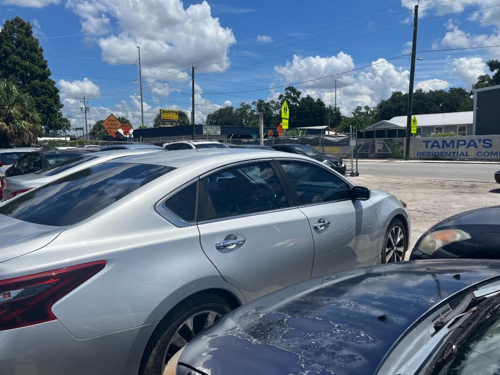 2017 Nissan Altima - $4,450