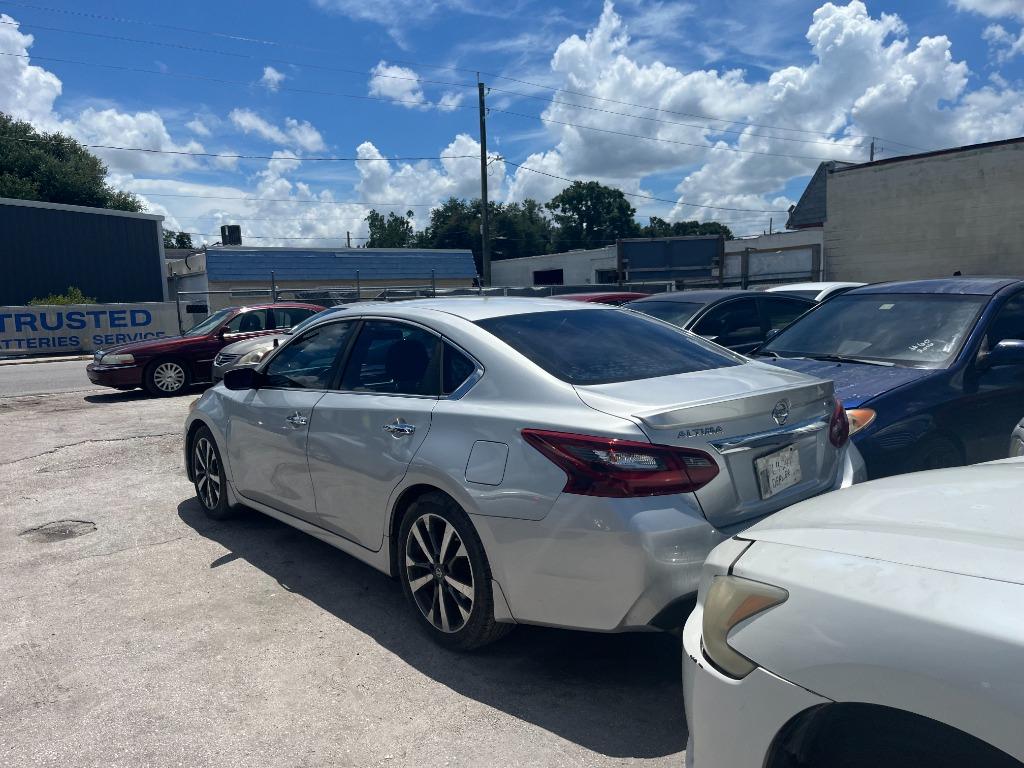 2017 Nissan Altima - $4,450