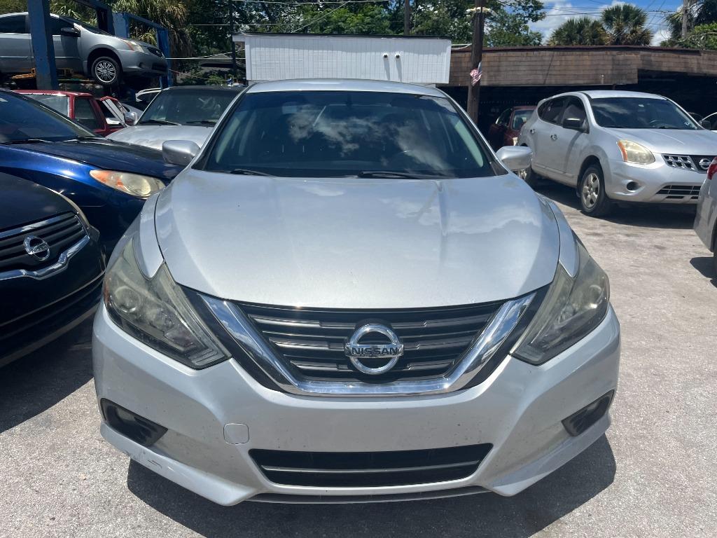 2017 Nissan Altima - $4,450