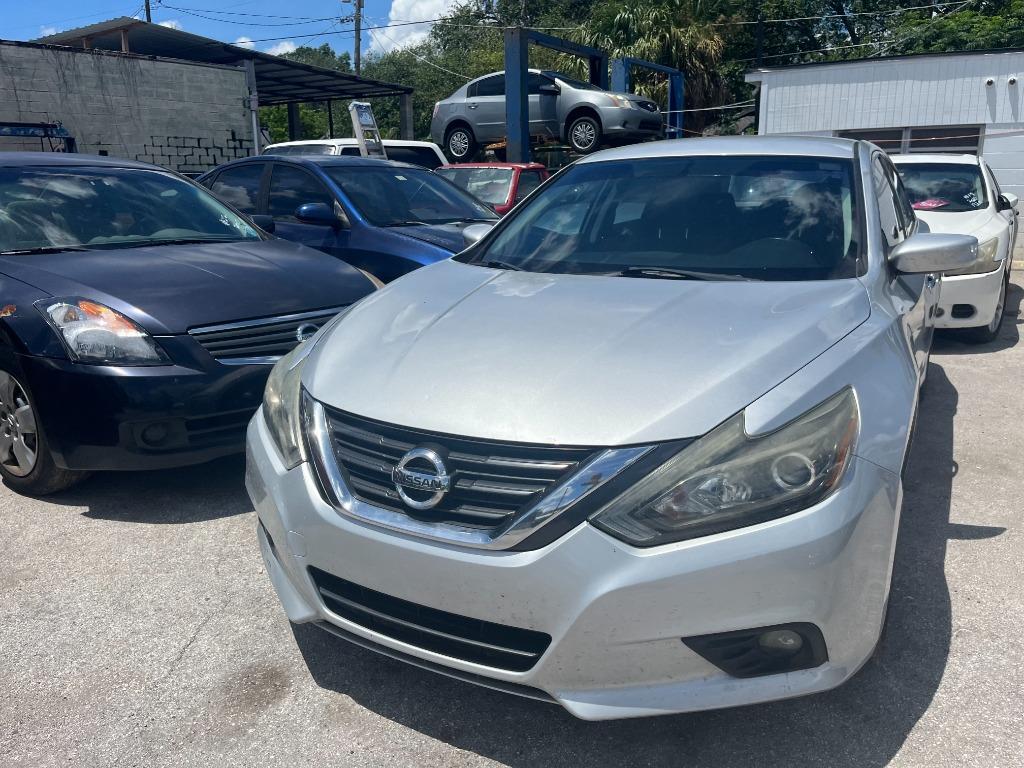2017 Nissan Altima - $4,450