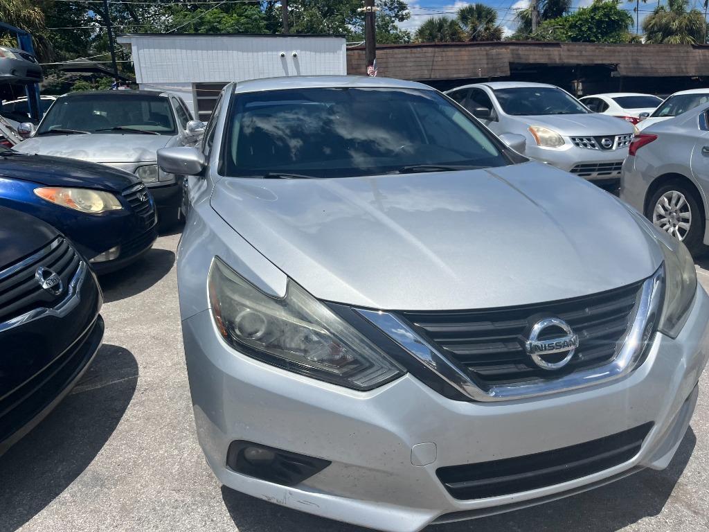 2017 Nissan Altima - $4,450
