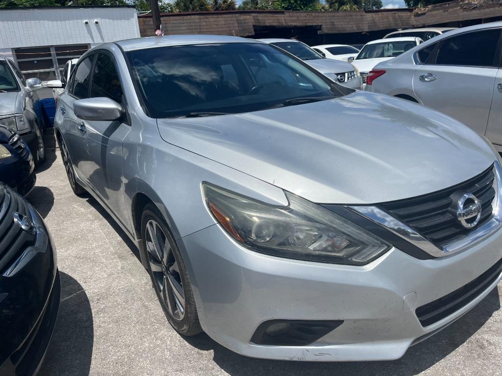 2017 Nissan Altima - $4,450
