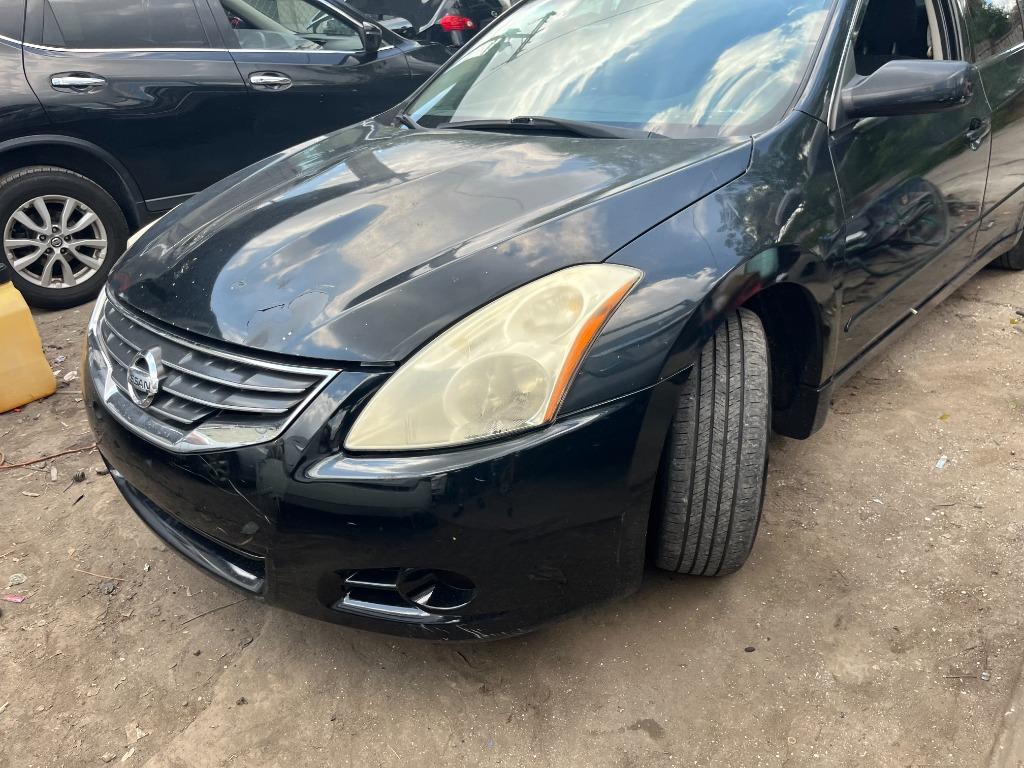 2010 Nissan Altima - $1,750