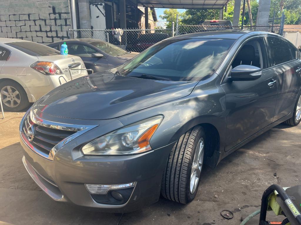 2014 Nissan Altima - $2,950