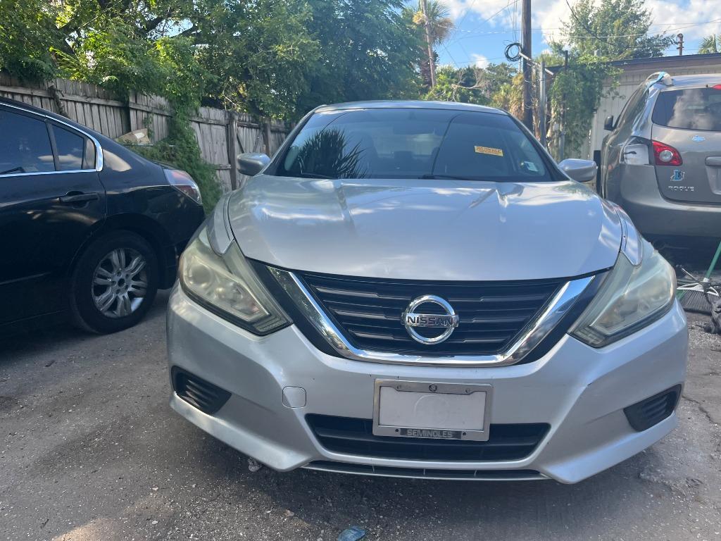2016 Nissan Altima - $3,850
