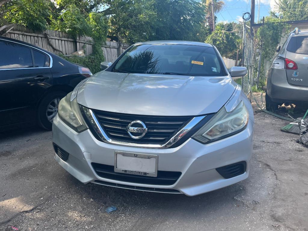 2016 Nissan Altima - $3,850