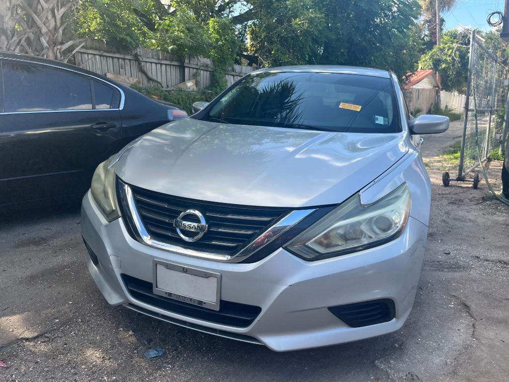 2016 Nissan Altima - $3,850
