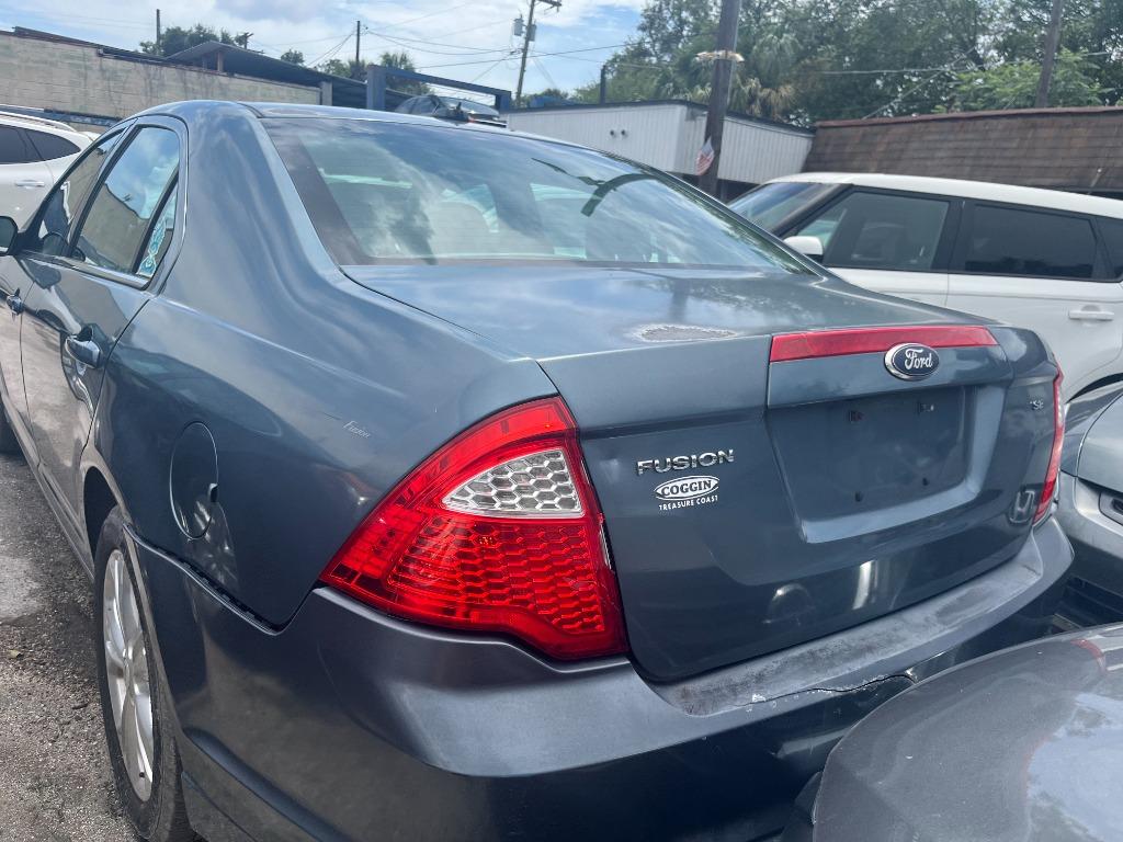 2012 Ford Fusion - $1,950