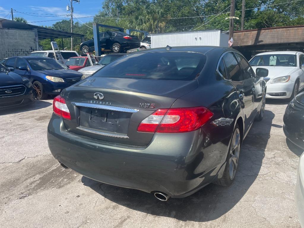 2013 INFINITI M - $3,950