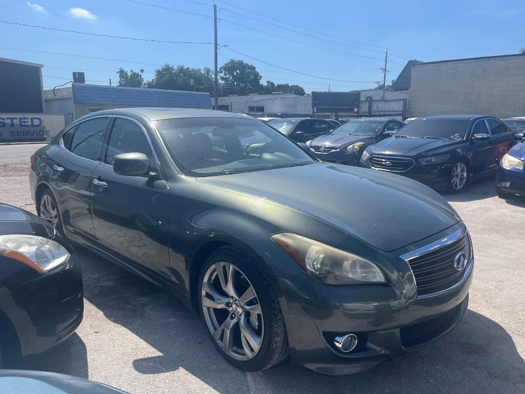 2013 INFINITI M - $3,950