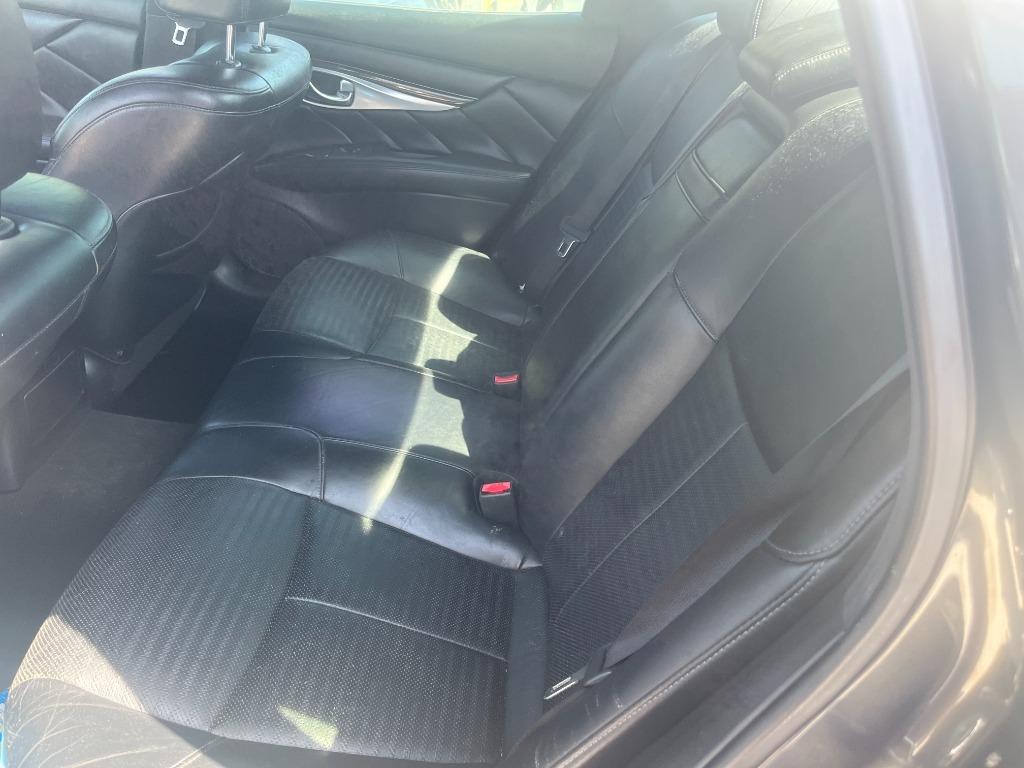 2013 INFINITI M - $3,950